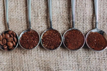 طحن القهوة: كيف يؤثر على النكهة؟